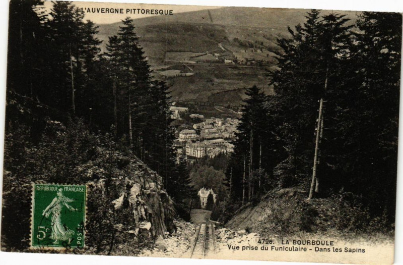 Carte postale ancienne La Bourboule - Vue prise du Funiculaire - Dans les SAPins à La Bourboule
