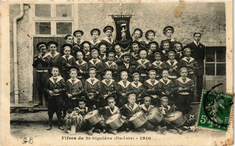 Carte postale ancienne Fires de Saint-Sigolene 1910