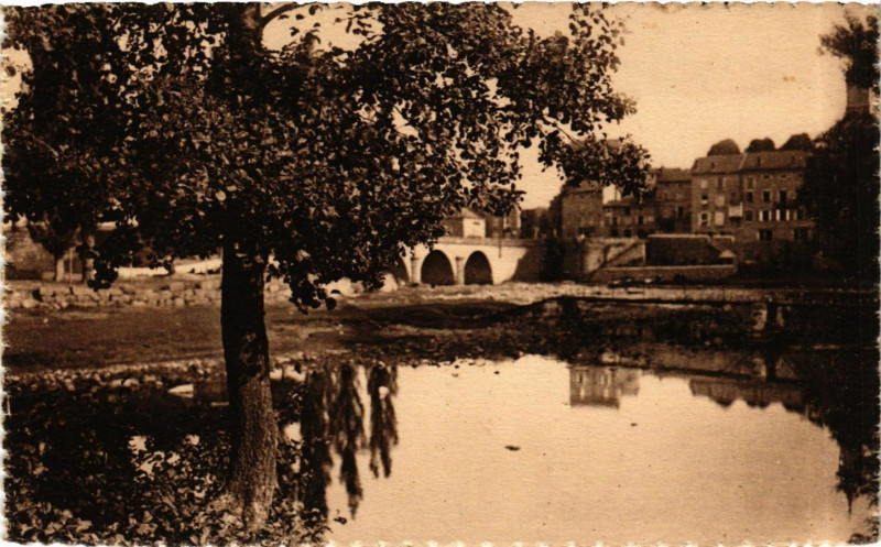 Carte postale ancienne La Belle France - Les Cevennes - Tence - Quartier du Pont et.. à Tence