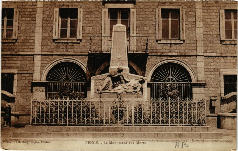 Carte postale ancienne Tence - Le Mon. aux Morts à Tence