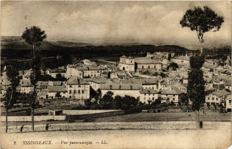Carte postale ancienne Yssingeaux - Vue panoramique à Yssingeaux