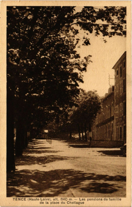 Carte postale ancienne Tence - Les pensions de famille de la place à Tence