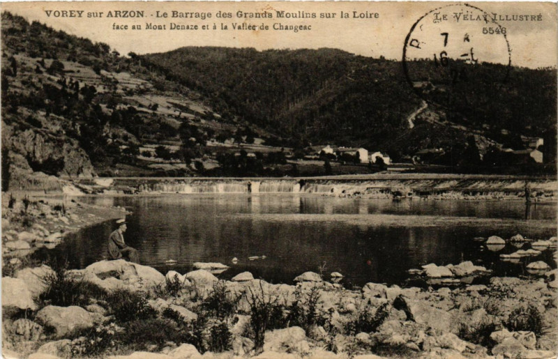 Carte postale ancienne Vorey-sur-Arzon - La Barrage des Grands Moulins sur la Loire à Vorey