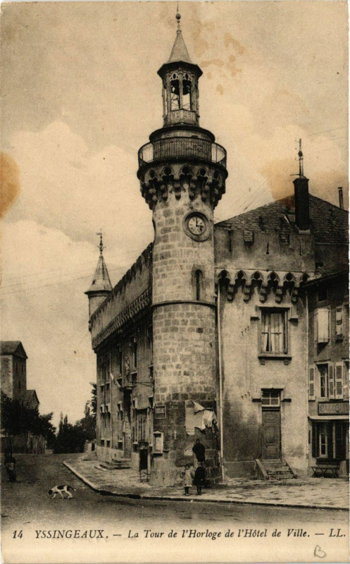 Carte postale ancienne Yssingeaux - La Tour de l'Horloge de l'Hotel de Ville à Yssingeaux