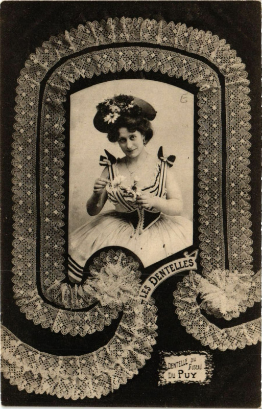Carte postale ancienne Le Puy - Les Dentelles - Dentelle du Puy - Folklore