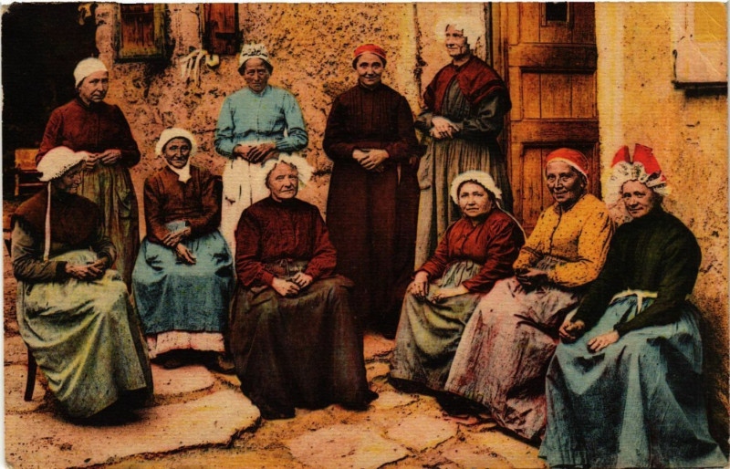 Carte postale ancienne Le Puy-Velay - Les differentes coiffes du Velay - Folklore