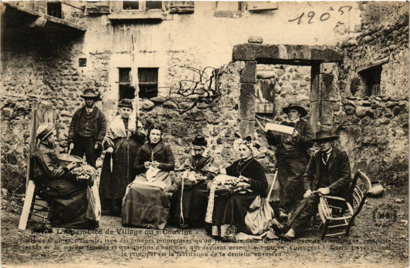 Carte postale ancienne L'Assemblée de Village ou Couvige - Folklore