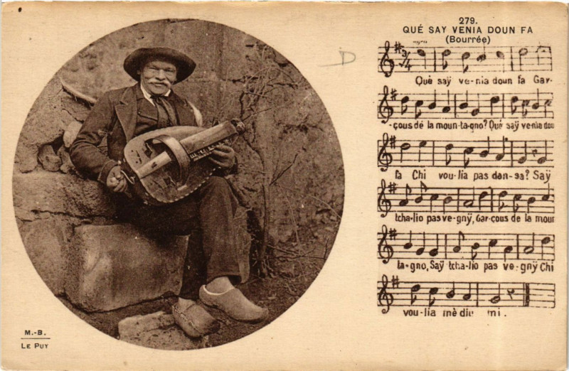 Carte postale ancienne Bourrée - Qué Say Venia Doun Fa - Folklore
