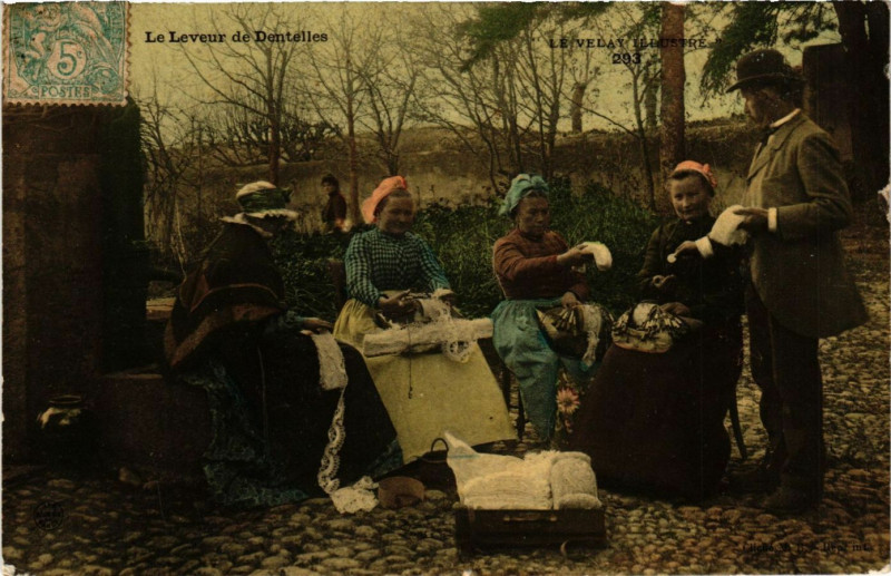 Carte postale ancienne Velay - Le Leveur de Dentelles - Folklore