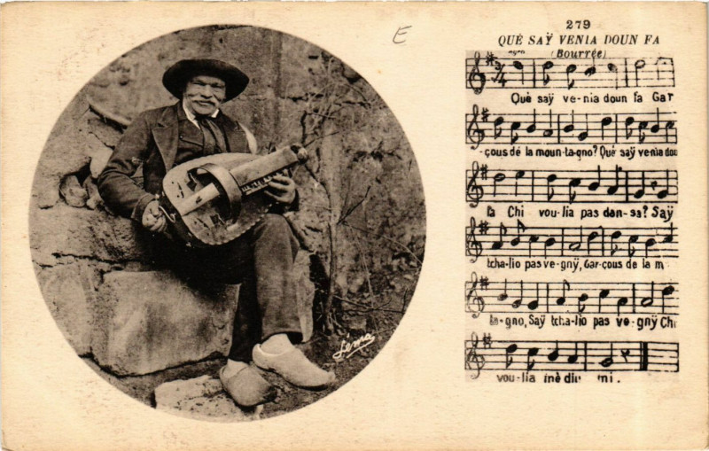 Carte postale ancienne Bourrée - Qué Say Venia Doun Fa - Folklore