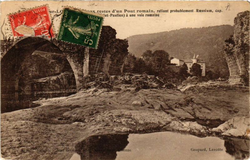 Carte postale ancienne Restes d'un Pont Romain