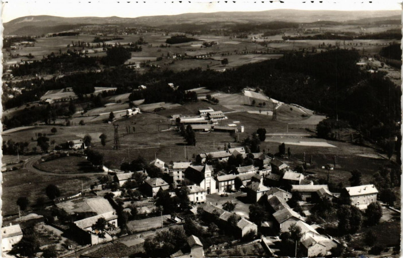 Carte postale ancienne Versilhac - Vue générale aérienne