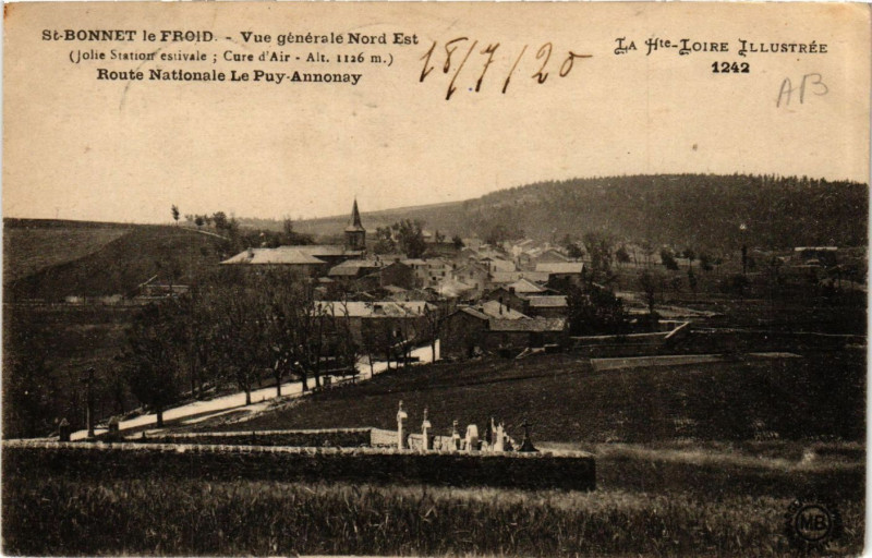 Carte postale ancienne Saint-Bonnet-le-Froid - Vue générale Nord Est à Saint-Bonnet-le-Froid