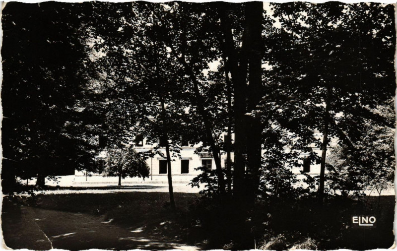 Carte postale ancienne Chateau de Maubourg - Vue prise du Parc