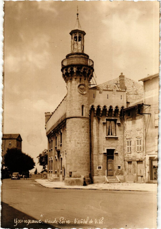 Carte postale ancienne Yssingeaux - Haute-Loire - L'Hotel de Ville à Yssingeaux