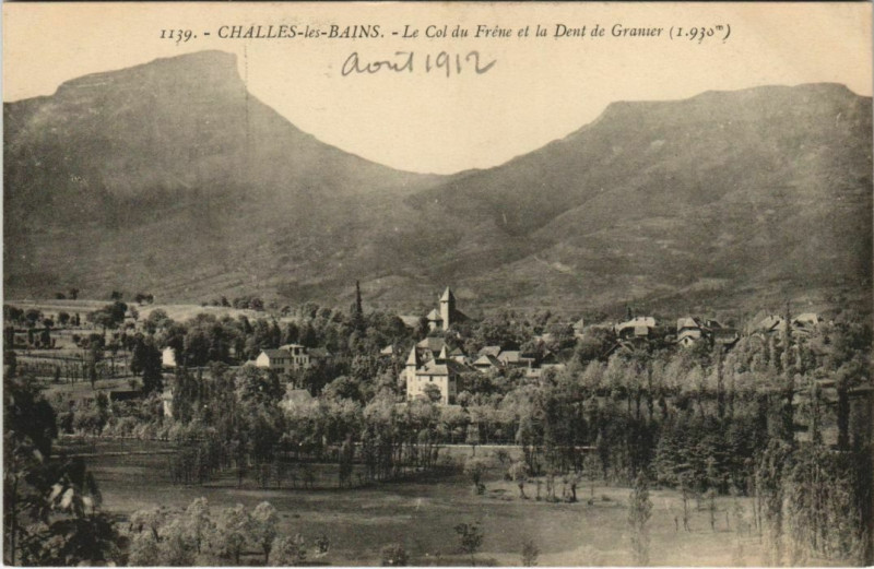Carte postale ancienne Challes-les-Bains Le Col du Frene et la Dent de Granier
