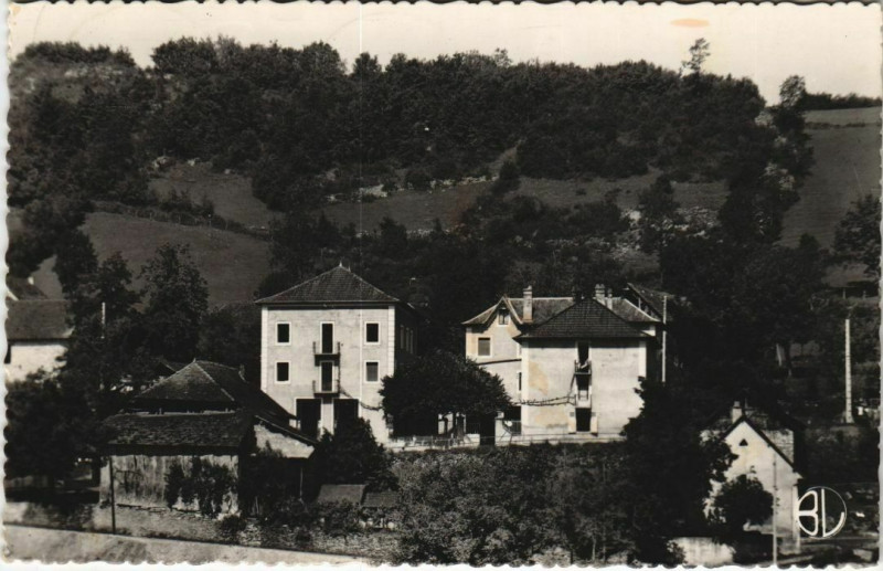 Carte postale ancienne Yenne Hotel des Tilleuls à Yenne