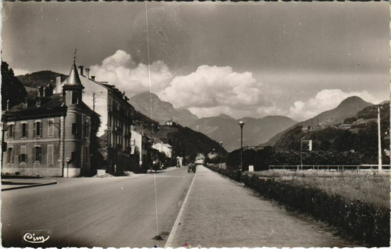 Carte postale ancienne Albertville L'Esplanade à Albertville