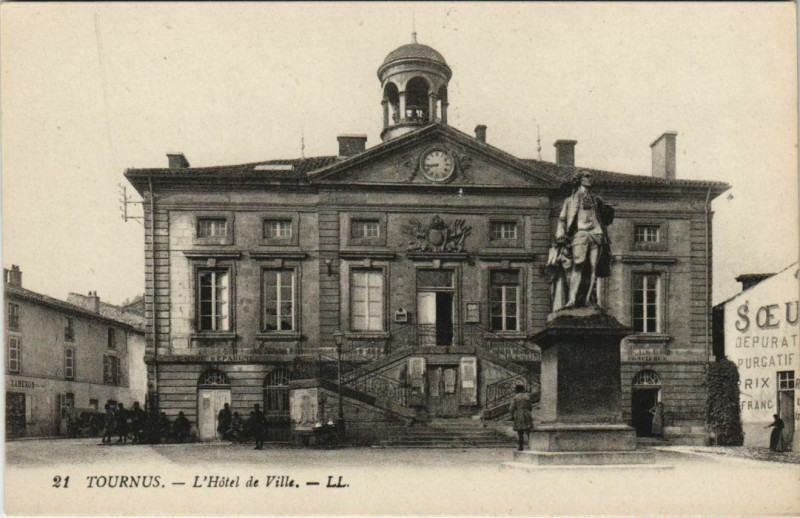 Carte postale ancienne Tournus L'Hotel de Ville France à Tournus