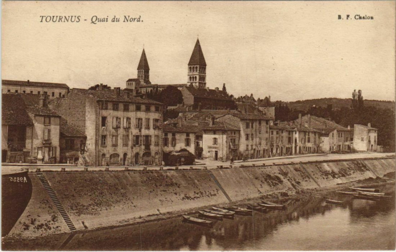 Carte postale ancienne Tournus Quai du Nord France à Tournus