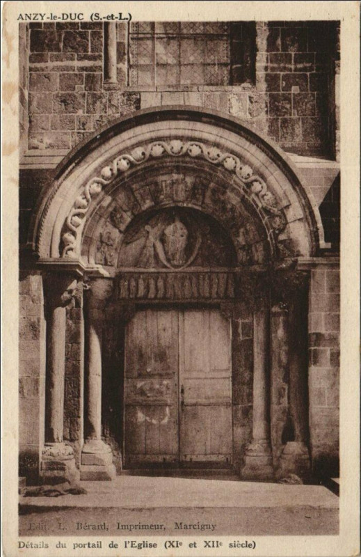 Carte postale ancienne Anzy le Duc Details du portail de l'Eglise France à Anzy-le-Duc