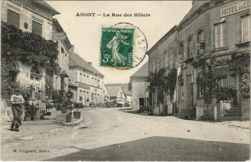 Carte postale ancienne Anost La Rue des Hotels France à Anost