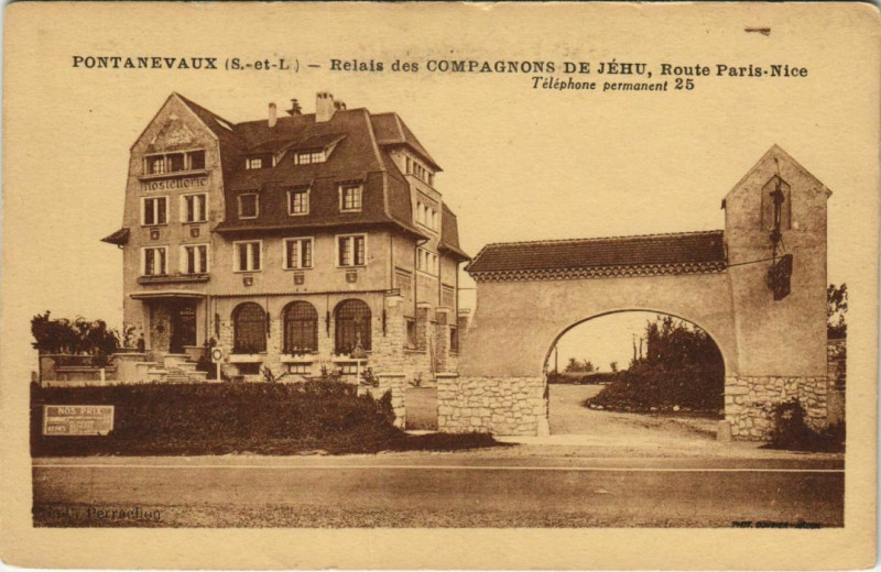 Carte postale ancienne Pontanevaux Relais des Compagnons de Jehu France