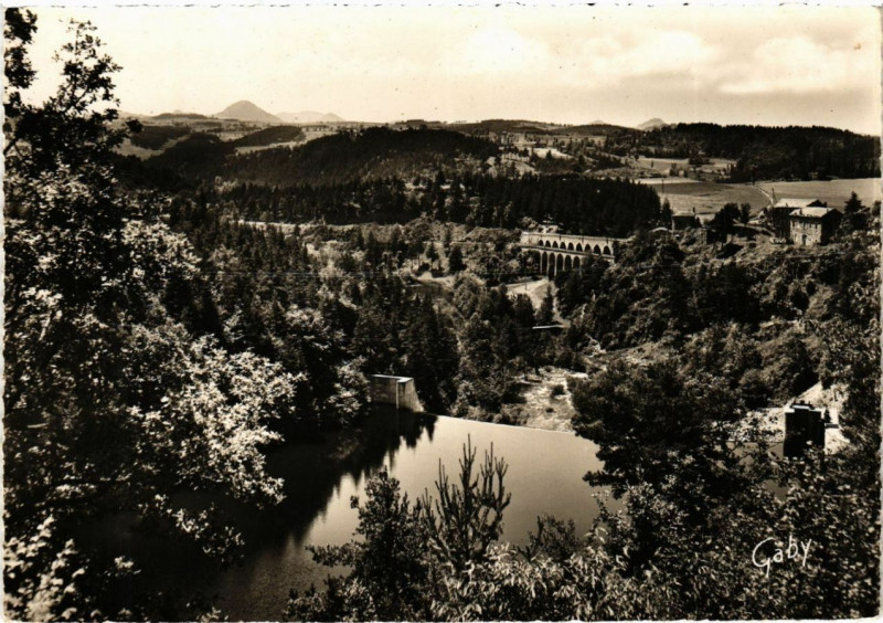Carte postale ancienne Env. d'Yssingeaux - Barrage et Viaduc de Chapelette à Yssingeaux