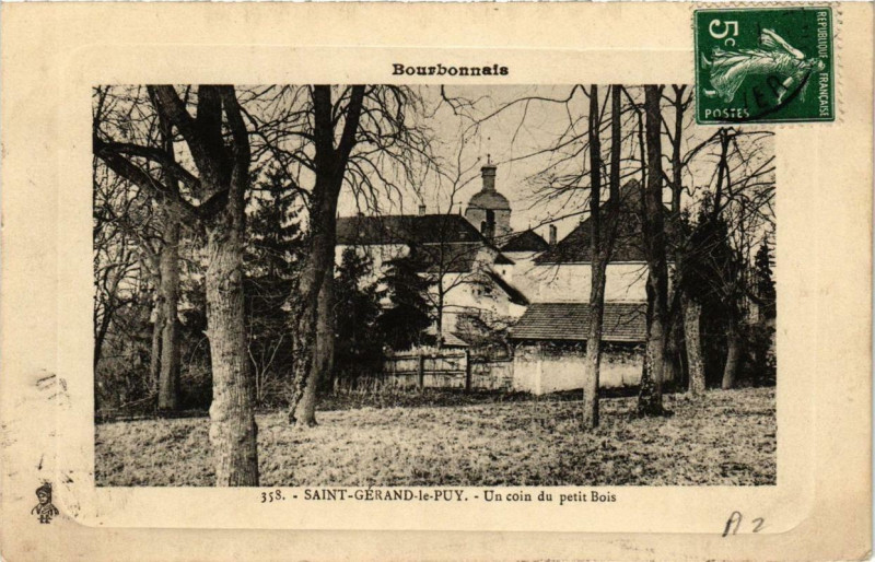 Carte postale ancienne Saint-Gerand-le-Puy Un coin du petit Bois à Saint-Gérand-le-Puy