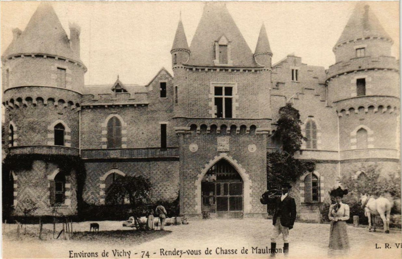Carte postale ancienne Env. de Vichy Rendez-vous de Chasse de Maulmont à Vichy