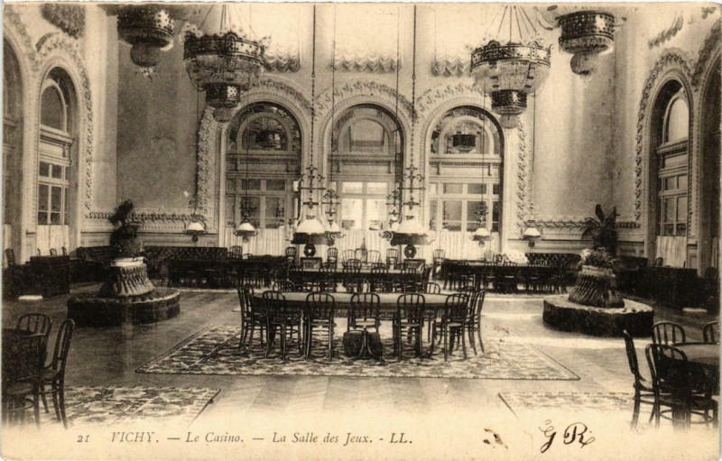 Carte postale ancienne Vichy Le Casino La Salle des Jeux à Vichy
