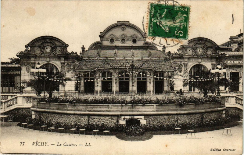 Carte postale ancienne Vichy Le Casino à Vichy
