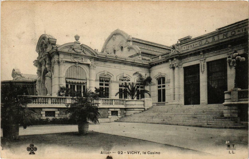 Carte postale ancienne Vichy Le Casino à Vichy