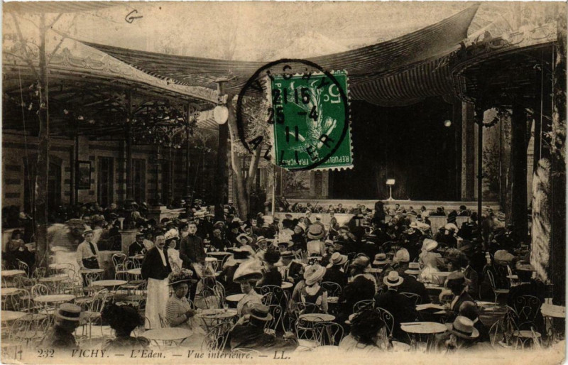 Carte postale ancienne Vichy L'Eden Vue interieure à Vichy
