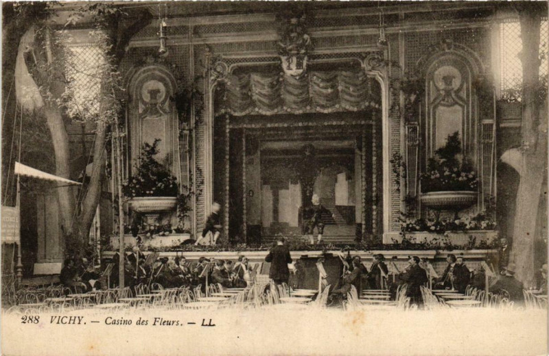 Carte postale ancienne Vichy Casino des Fleurs à Vichy
