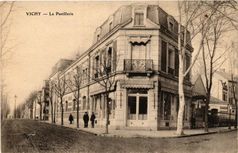 Carte postale ancienne Vichy La Pastillerie à Vichy