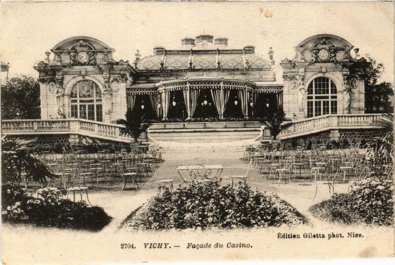 Carte postale ancienne Vichy Facade du Casino à Vichy