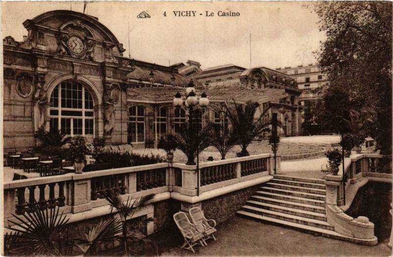 Carte postale ancienne Vichy Le Casino à Vichy