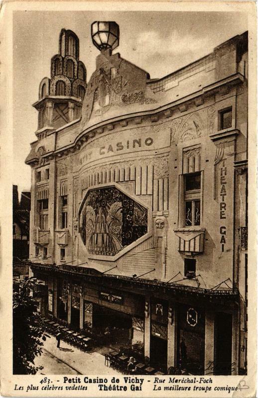 Carte postale ancienne Vichy Rue Maréchal-Foch à Vichy