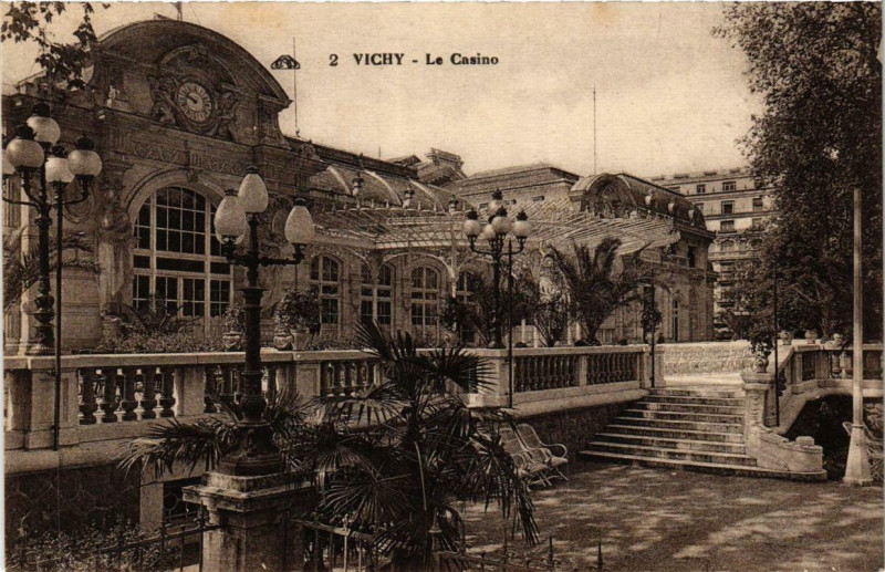 Carte postale ancienne Vichy Le Casino à Vichy