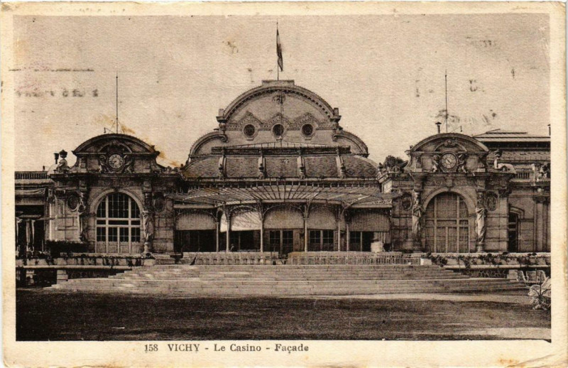 Carte postale ancienne Vichy Le Casino Facade à Vichy
