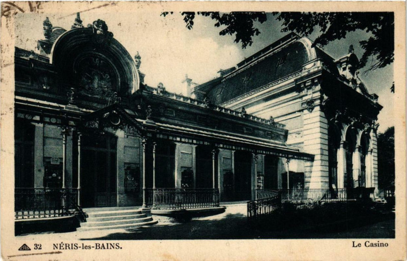 Carte postale ancienne Neris-les-Bains Le Casino à Néris-les-Bains