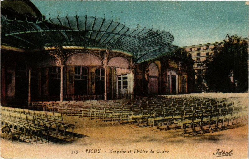Carte postale ancienne Vichy Marquise et Théatre du Casino à Vichy