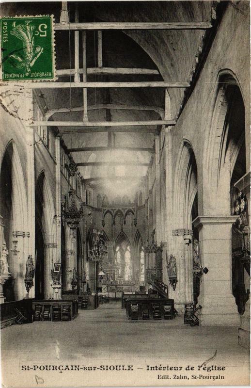 Carte postale ancienne Saint-Pourcain-sur-Sioule Intérieur de l'Eglise à Saint-Pourçain-sur-Sioule