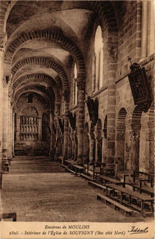 Carte postale ancienne Env. de Moulins Interieur de l'Eglise de Souvigny à Moulins