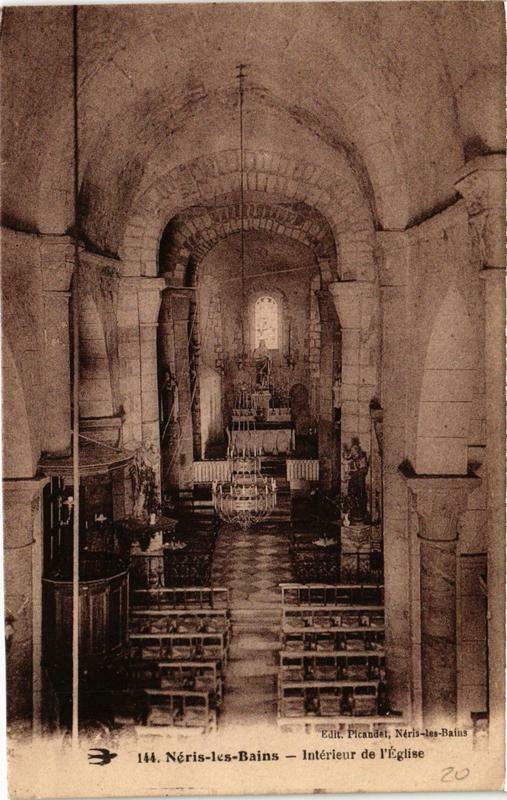 Carte postale ancienne Neris-les-Bains Intérieur de l'Eglise à Néris-les-Bains