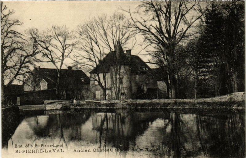 Carte postale ancienne Saint-Pierre Laval Ancien Chateau à Saint-Pierre-Laval
