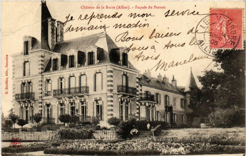 Carte postale ancienne Chateau de la Barre Facade du Perron