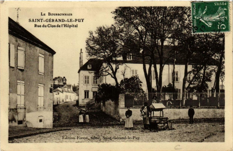 Carte postale ancienne Saint-Gerand-le-Puy Rue du Clos de l'Hopital à Saint-Gérand-le-Puy