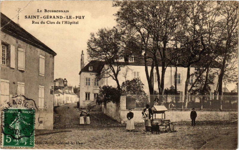 Carte postale ancienne Saint-Gerand-le-Puy Rue du Clos de l'Hopital à Saint-Gérand-le-Puy